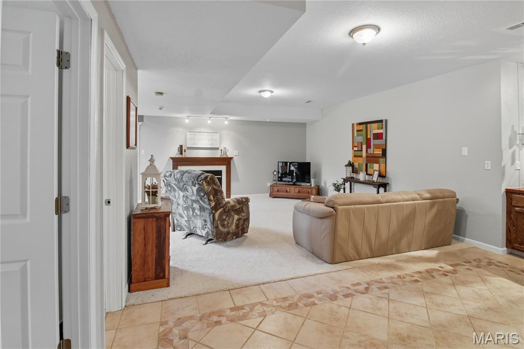 709 Heatherstone Drive