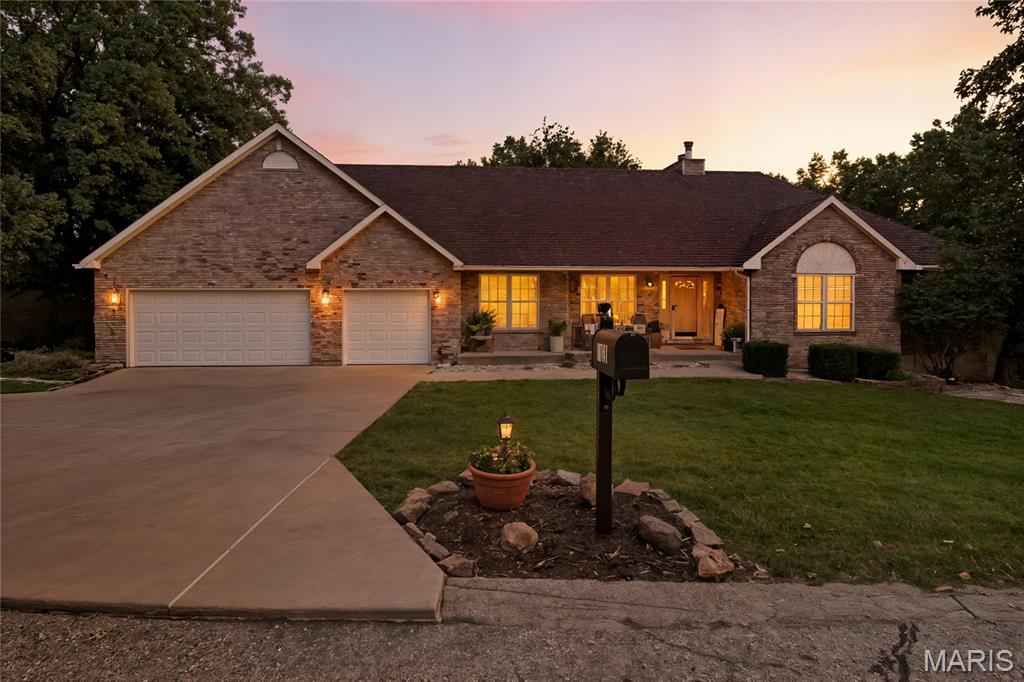 709 Heatherstone Drive