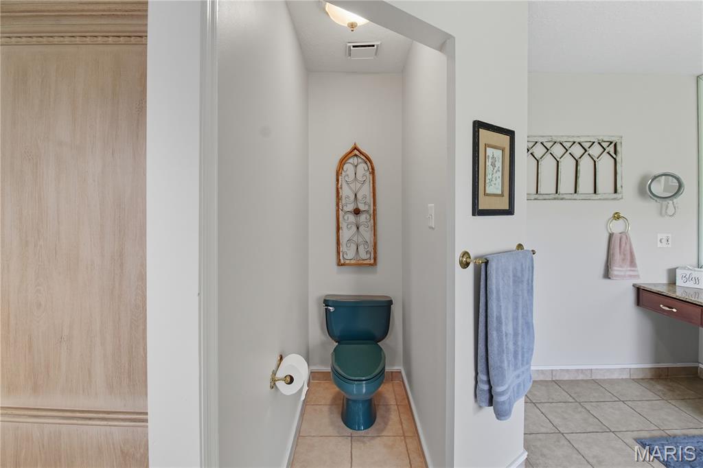 709 Heatherstone Drive