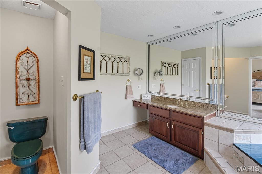 709 Heatherstone Drive
