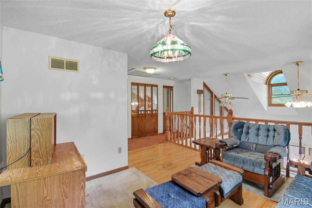 3897 Upper Moss Hollow Road