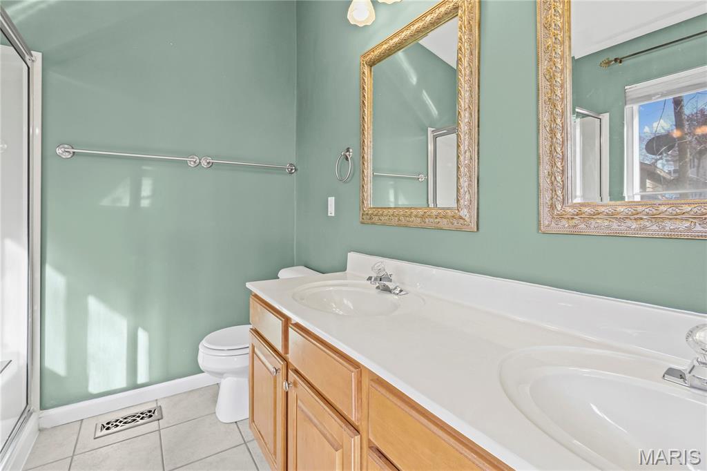 39 Parkway Villas Court Unit: 9A