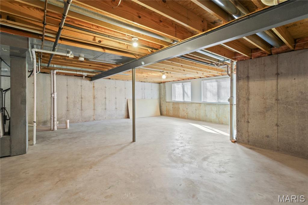 39 Parkway Villas Court Unit: 9A