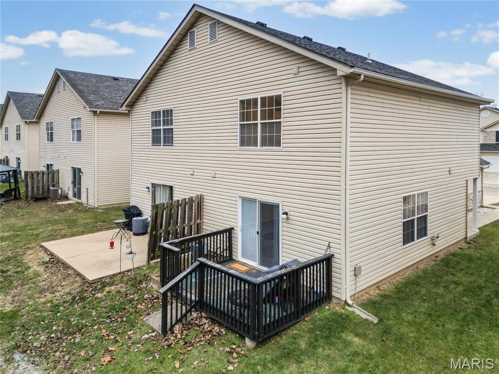 712 Woodside Creek Drive