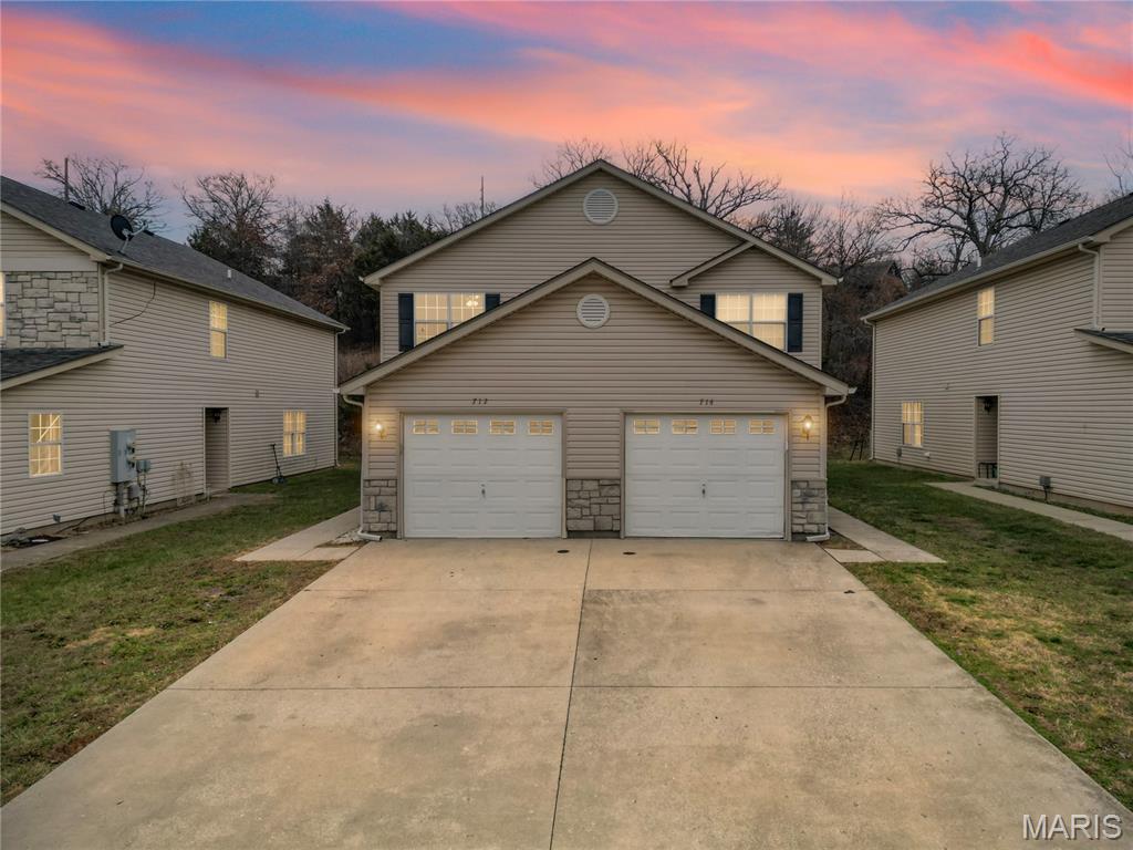 712 Woodside Creek Drive