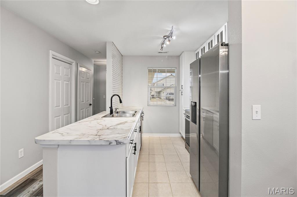 712 Woodside Creek Drive