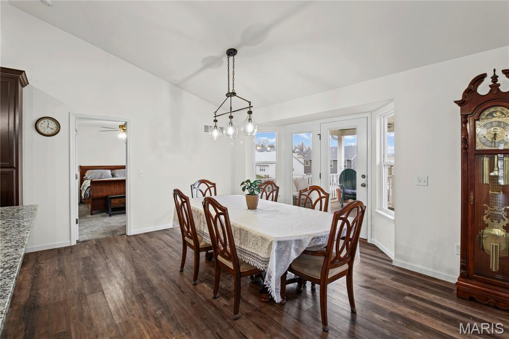 1810 Valley View Circle