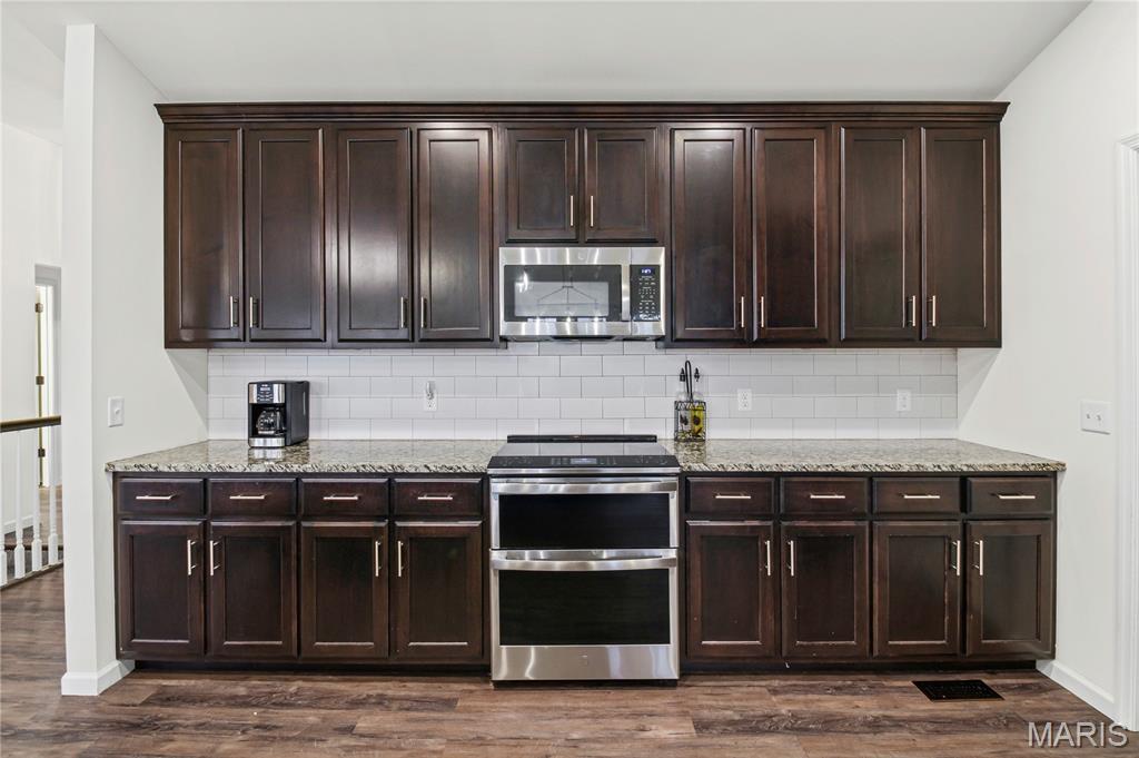 1810 Valley View Circle