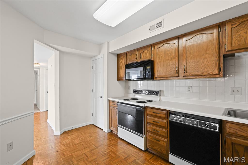 526 Sarah Lane Unit: 25