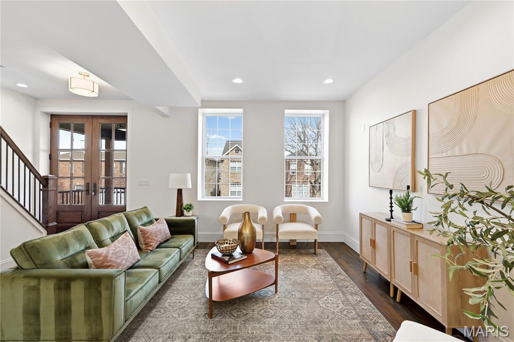 5632 S Magnolia Avenue