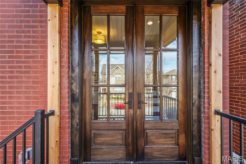 5632 S Magnolia Avenue