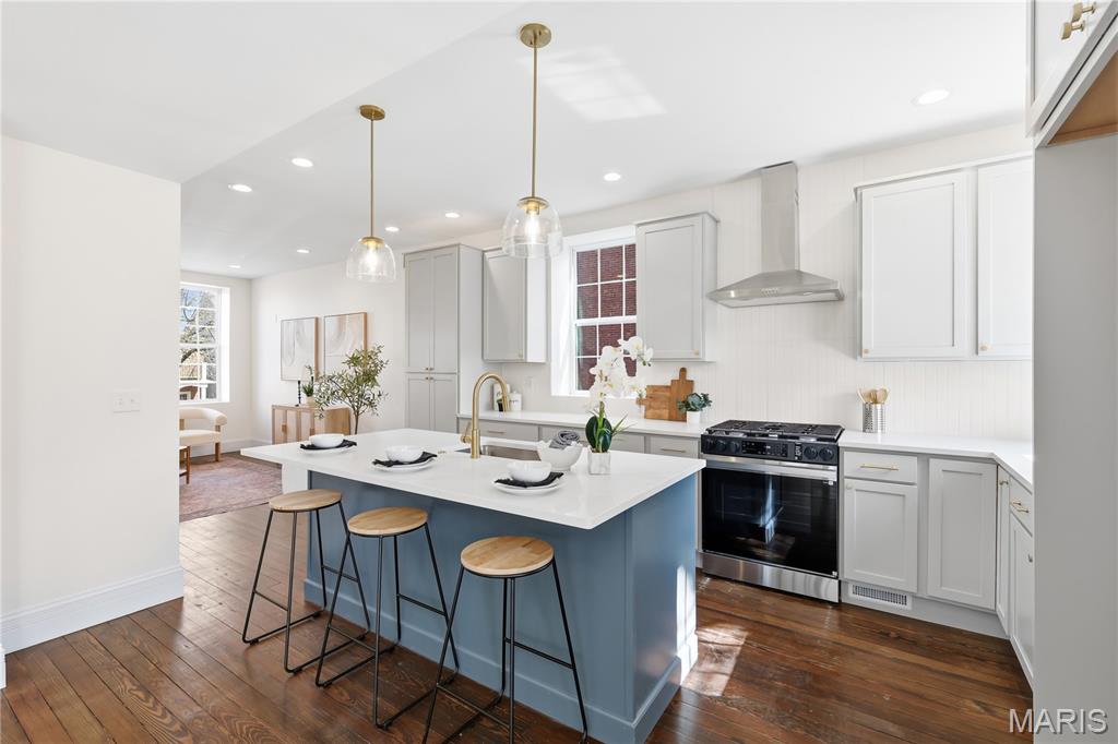 5632 S Magnolia Avenue