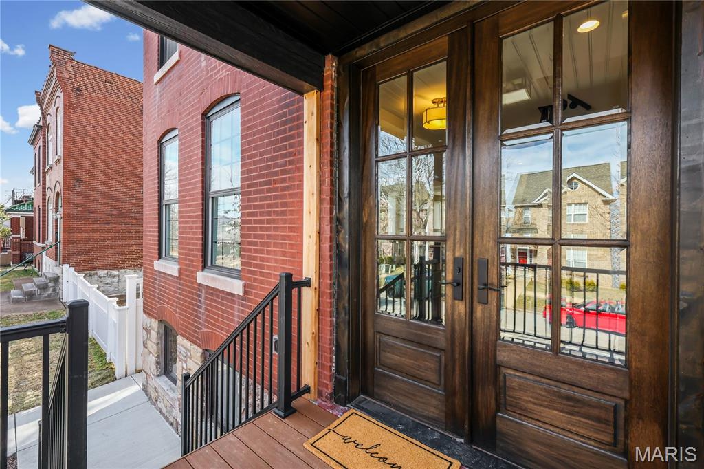 5632 S Magnolia Avenue