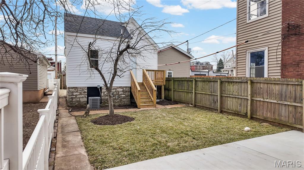 5632 S Magnolia Avenue