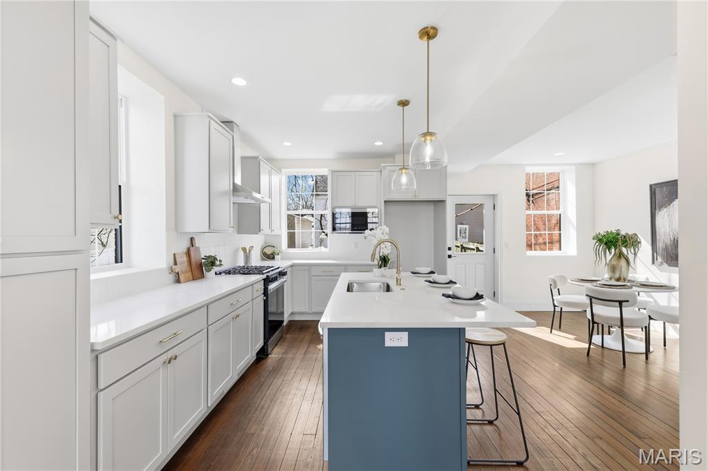 5632 S Magnolia Avenue