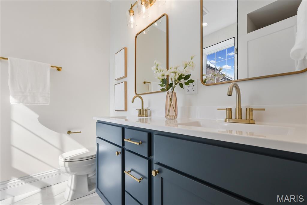 5632 S Magnolia Avenue