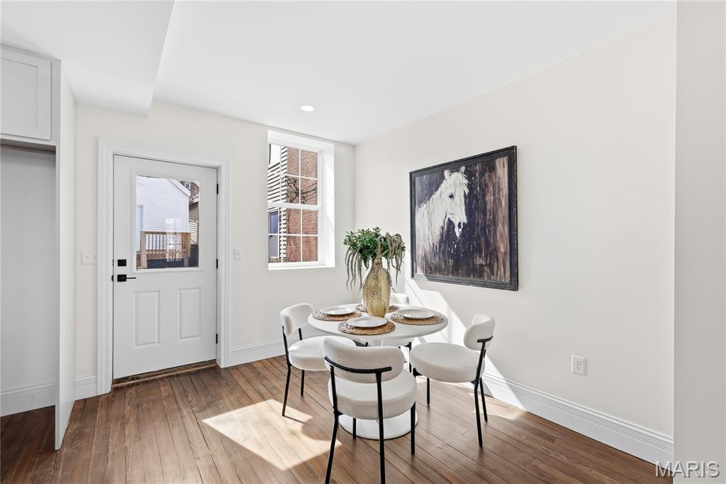 5632 S Magnolia Avenue