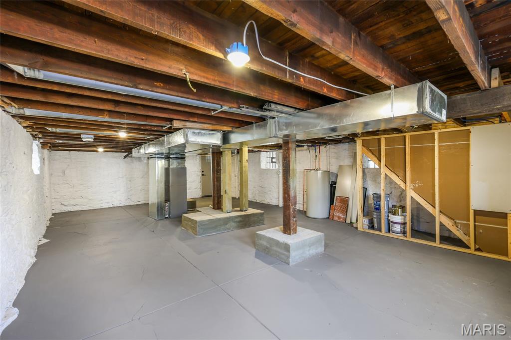 5632 S Magnolia Avenue