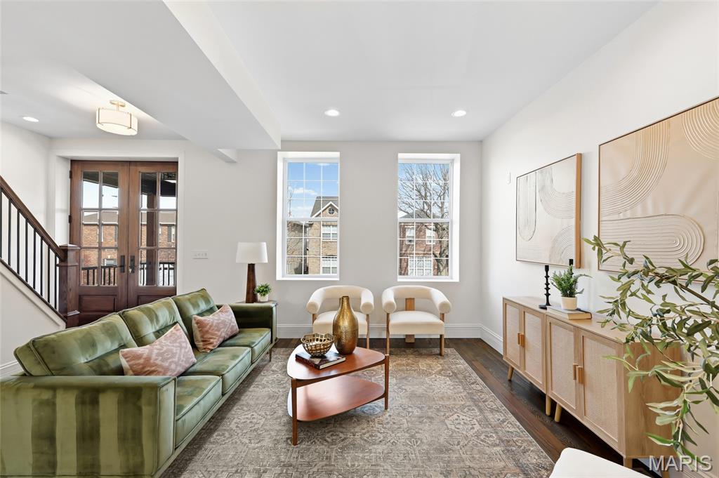 5632 S Magnolia Avenue