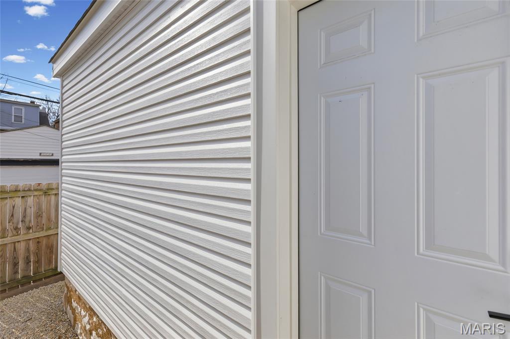 5632 S Magnolia Avenue