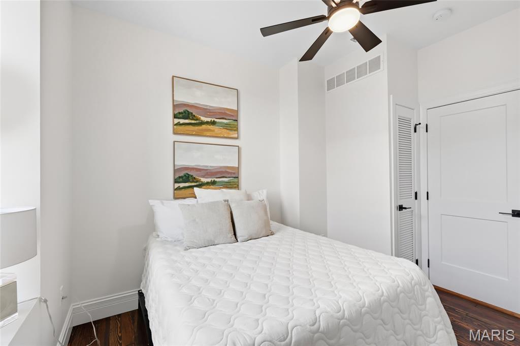 5632 S Magnolia Avenue