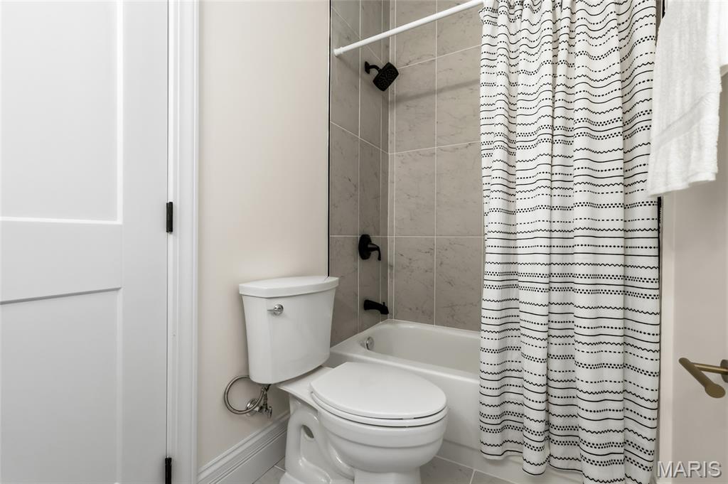 5632 S Magnolia Avenue