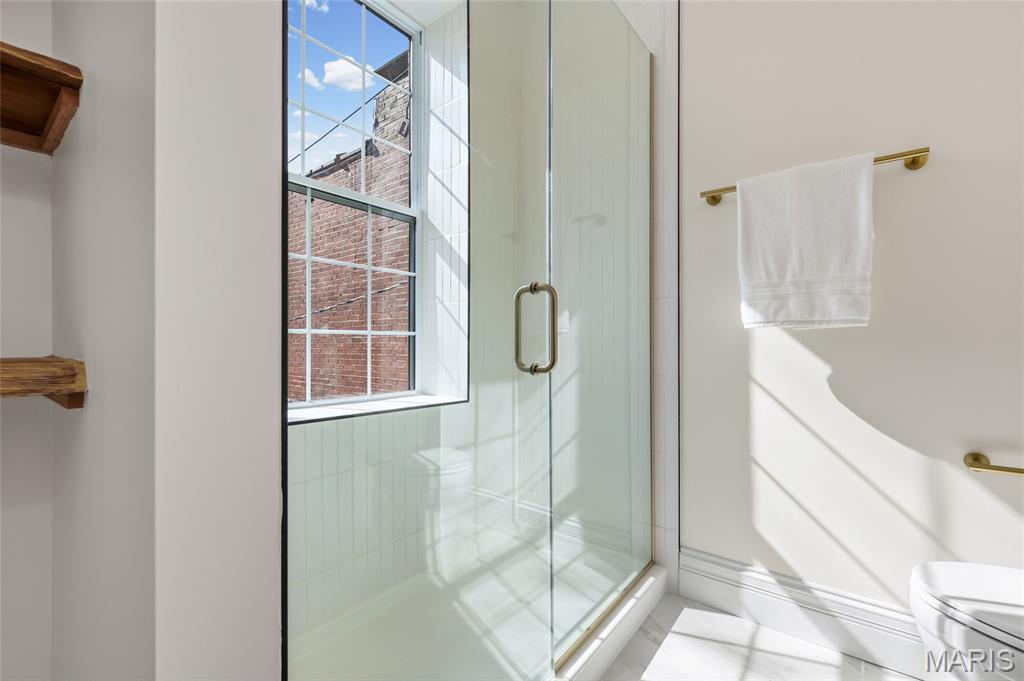 5632 S Magnolia Avenue