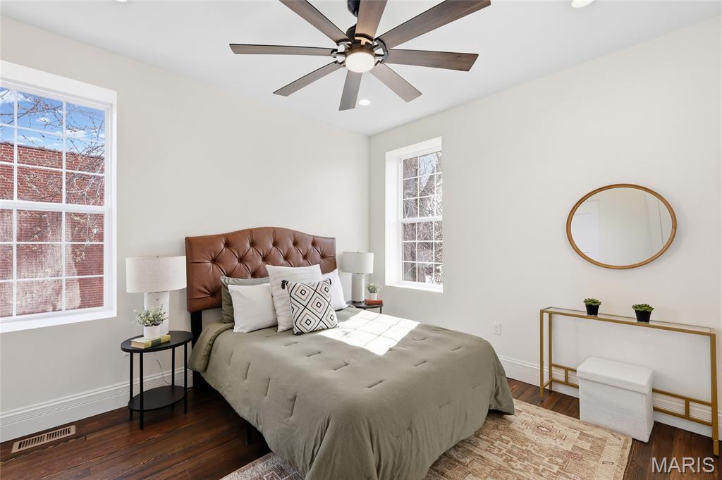 5632 S Magnolia Avenue