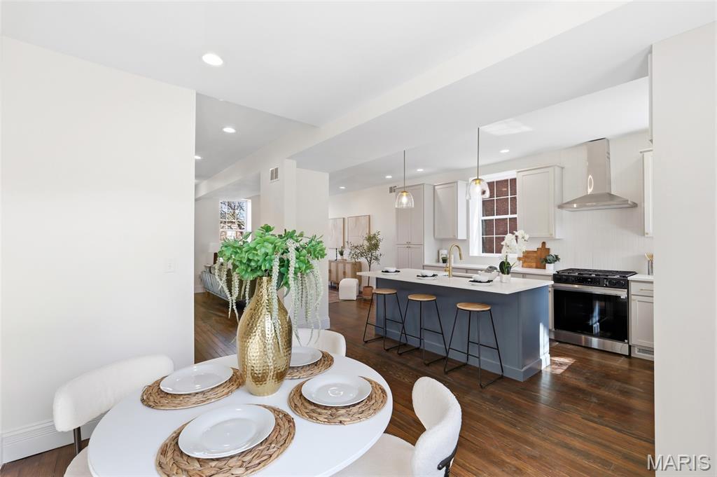 5632 S Magnolia Avenue