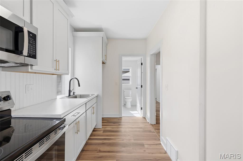 5632 S Magnolia Avenue