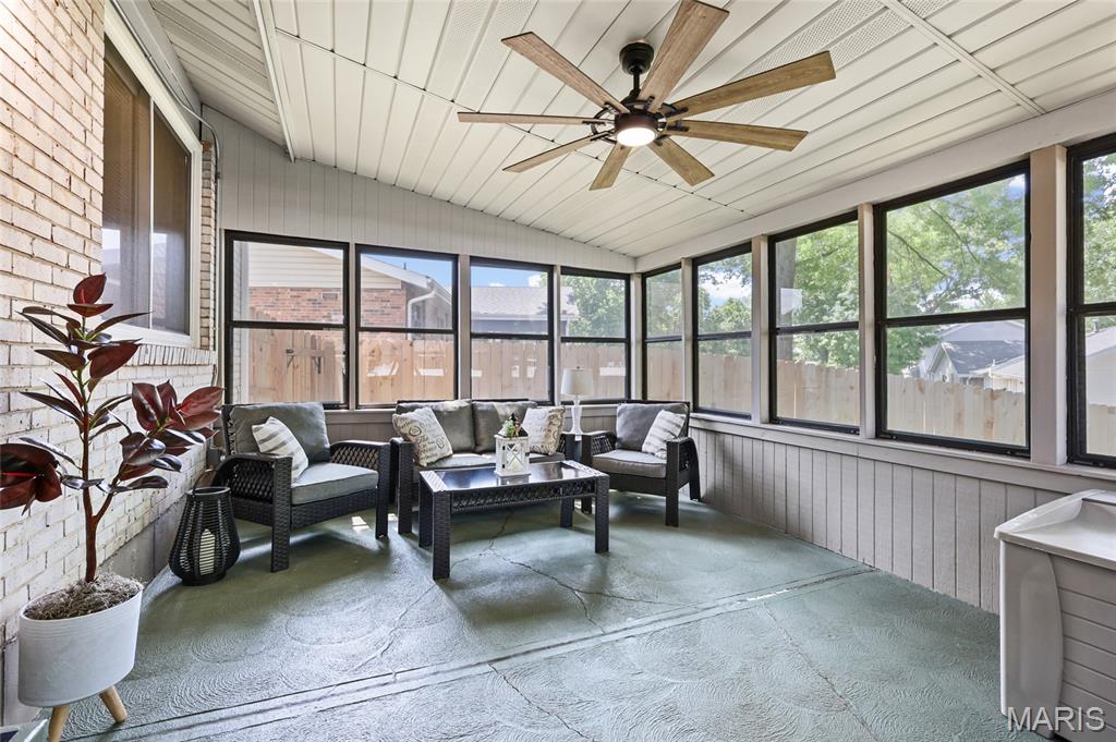 2854 Queen Bee Lane