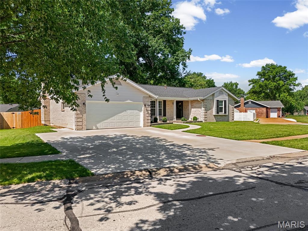 2854 Queen Bee Lane