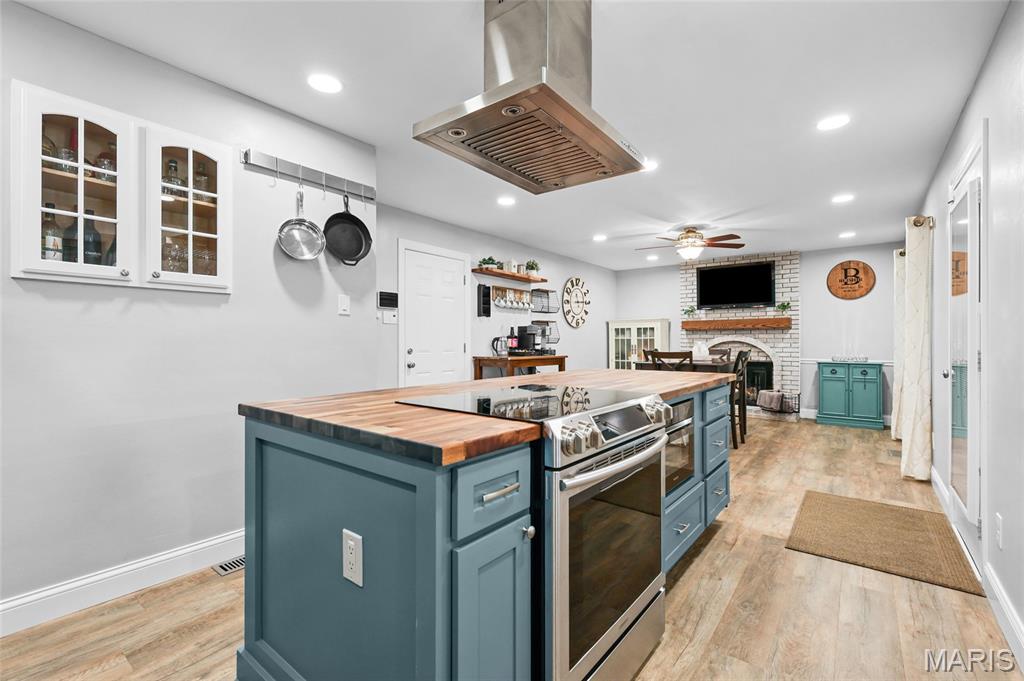 2854 Queen Bee Lane