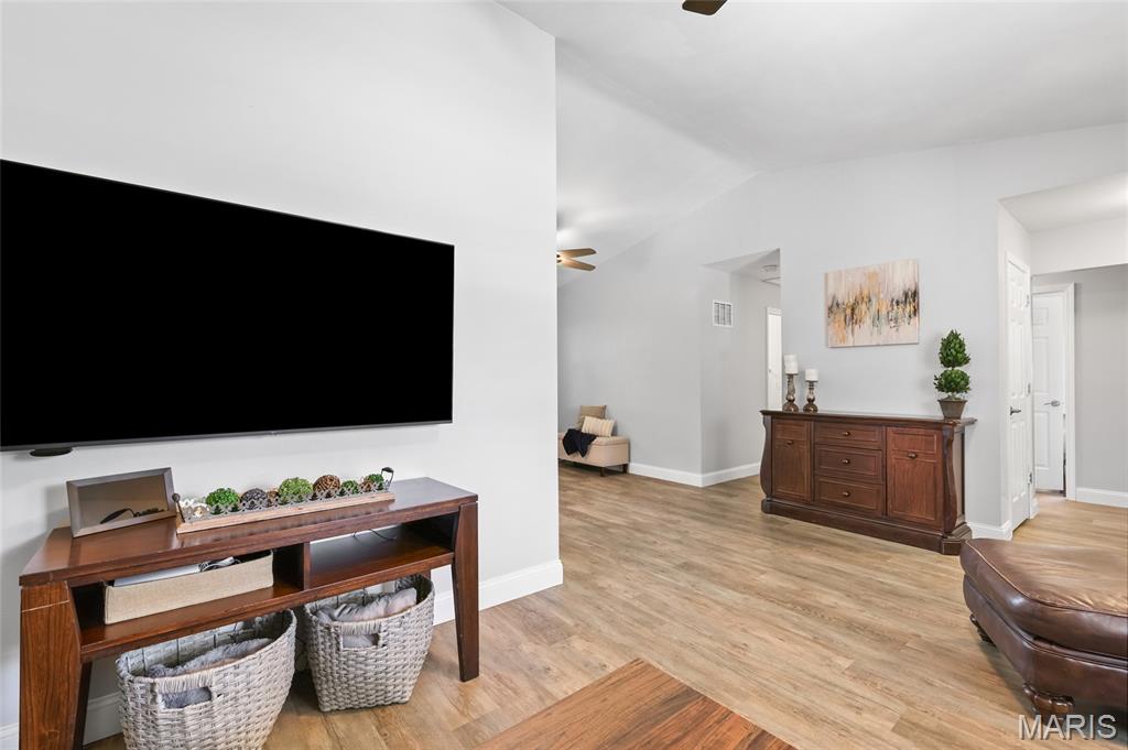 2854 Queen Bee Lane