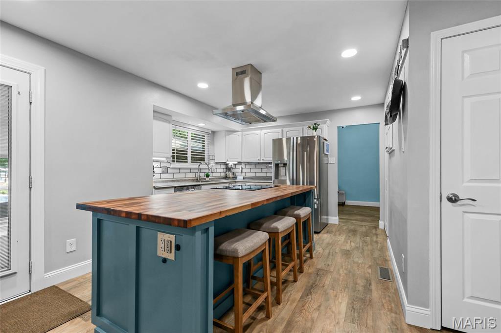 2854 Queen Bee Lane