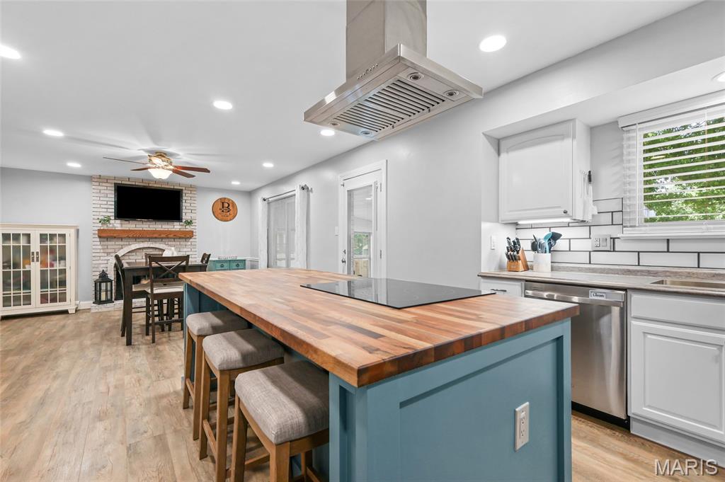 2854 Queen Bee Lane