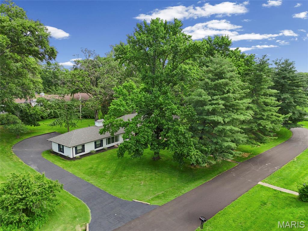 18 Country Aire Drive