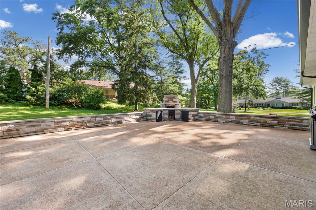 18 Country Aire Drive