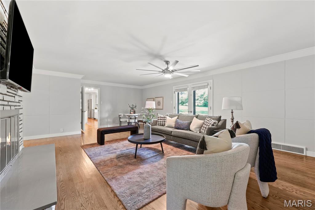 18 Country Aire Drive