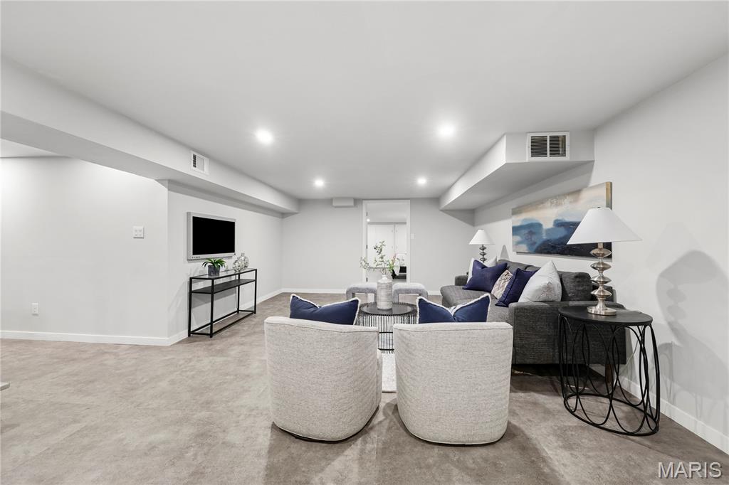 18 Country Aire Drive