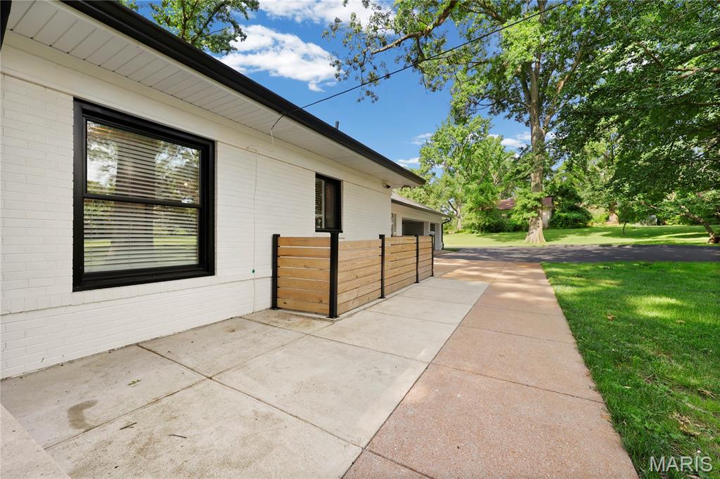 18 Country Aire Drive