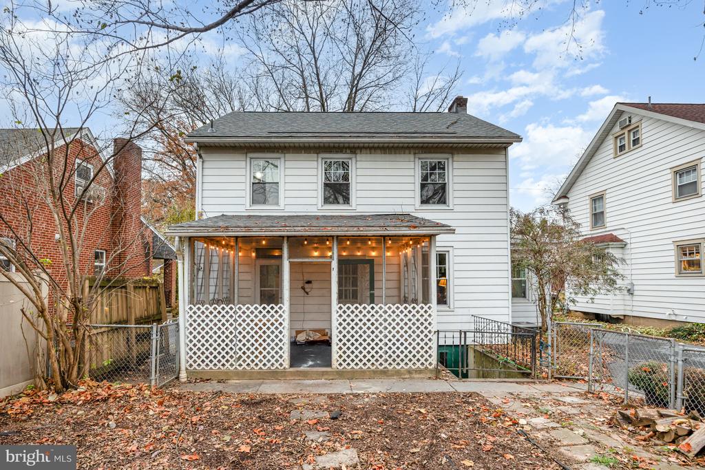 257 WALTON STREET