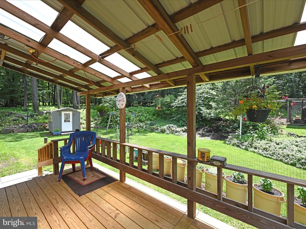 5496 RIDGE ROAD
