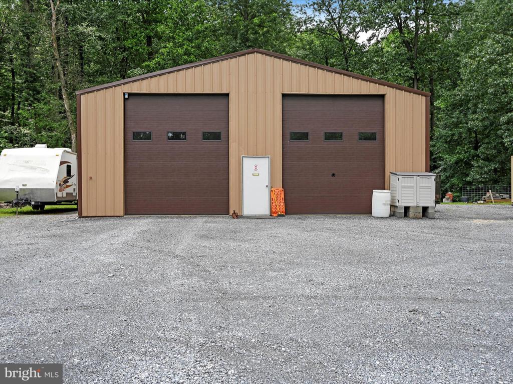 5496 RIDGE ROAD