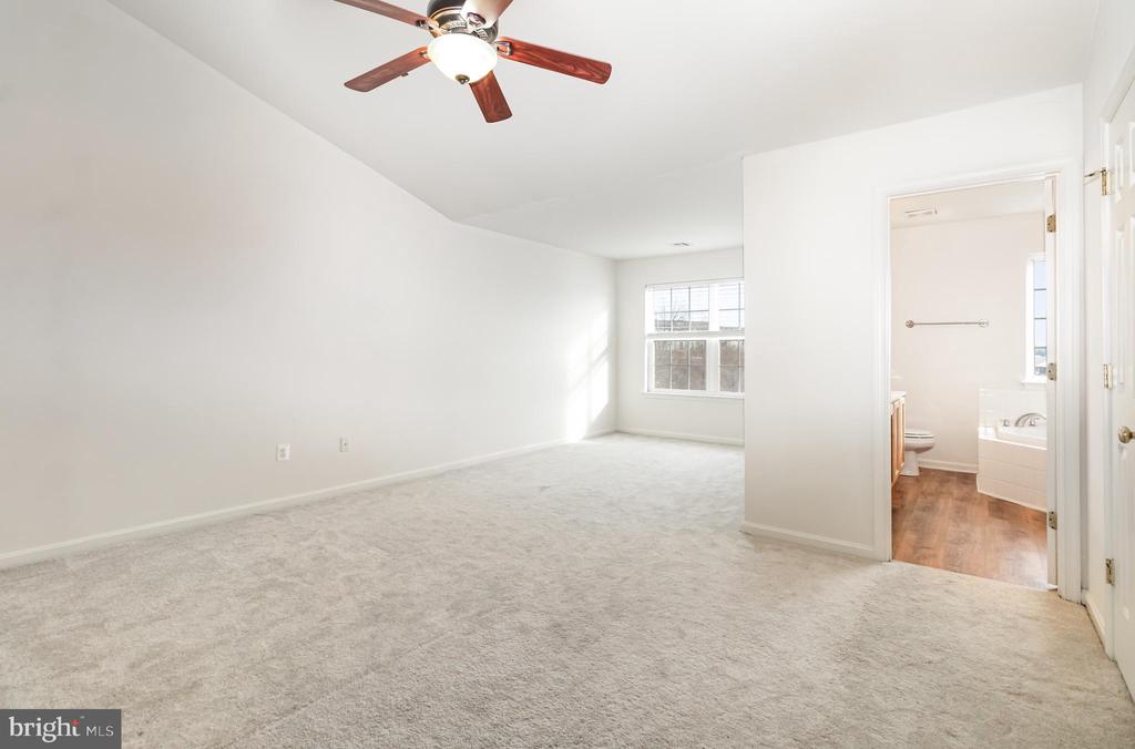 7548 STEPHEN DRIVE