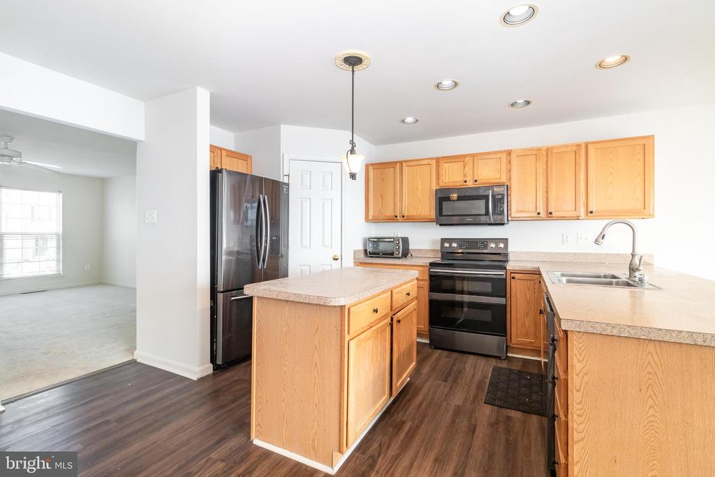 7548 STEPHEN DRIVE
