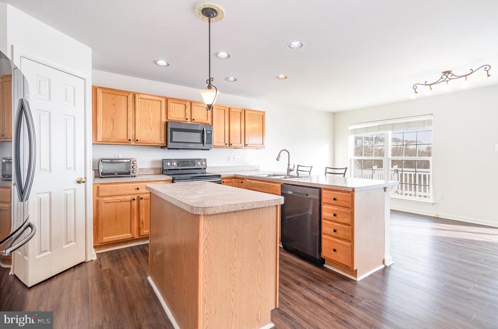 7548 STEPHEN DRIVE