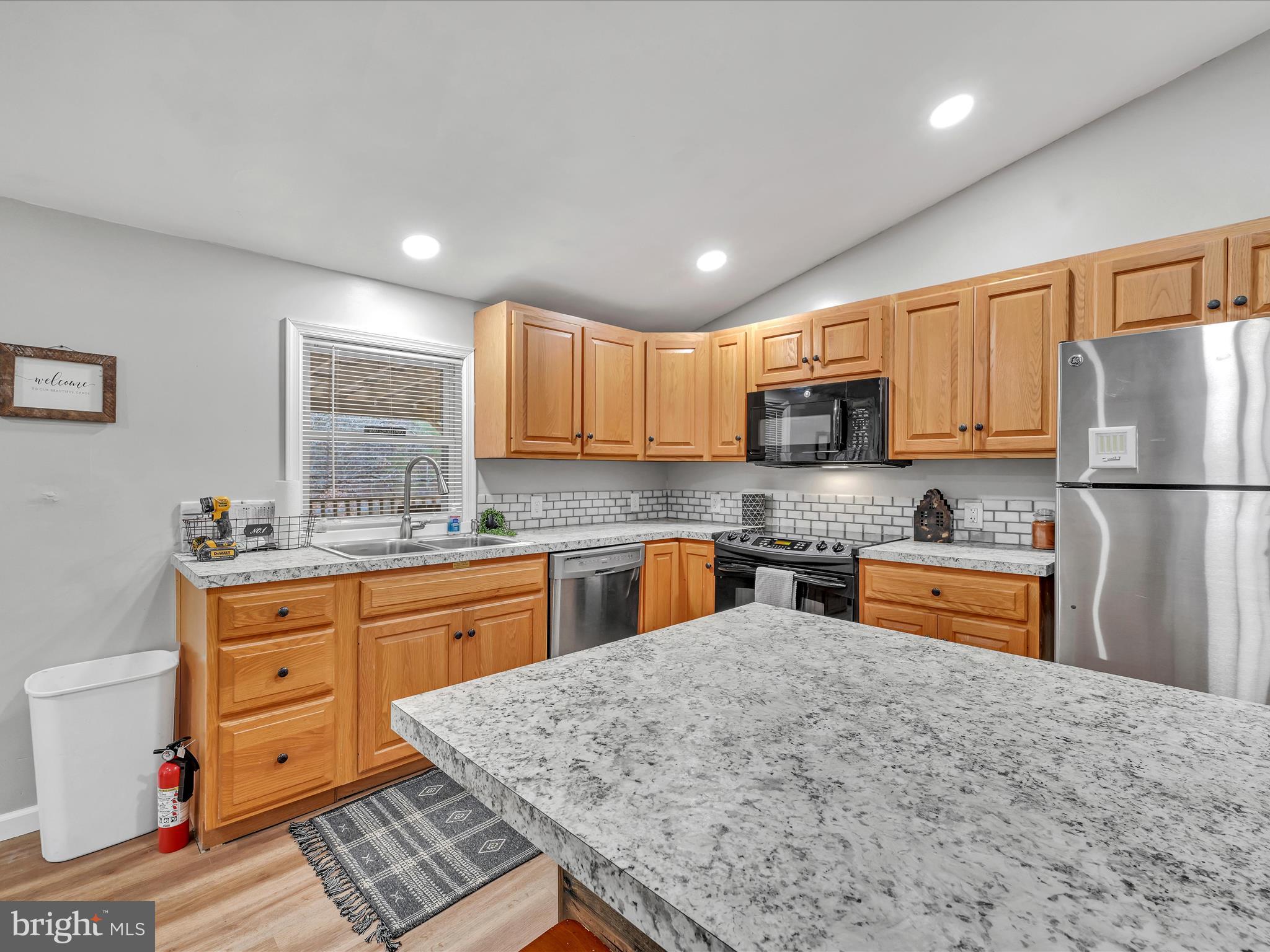 1271 SHEEPSKIN HOLLOW ROAD