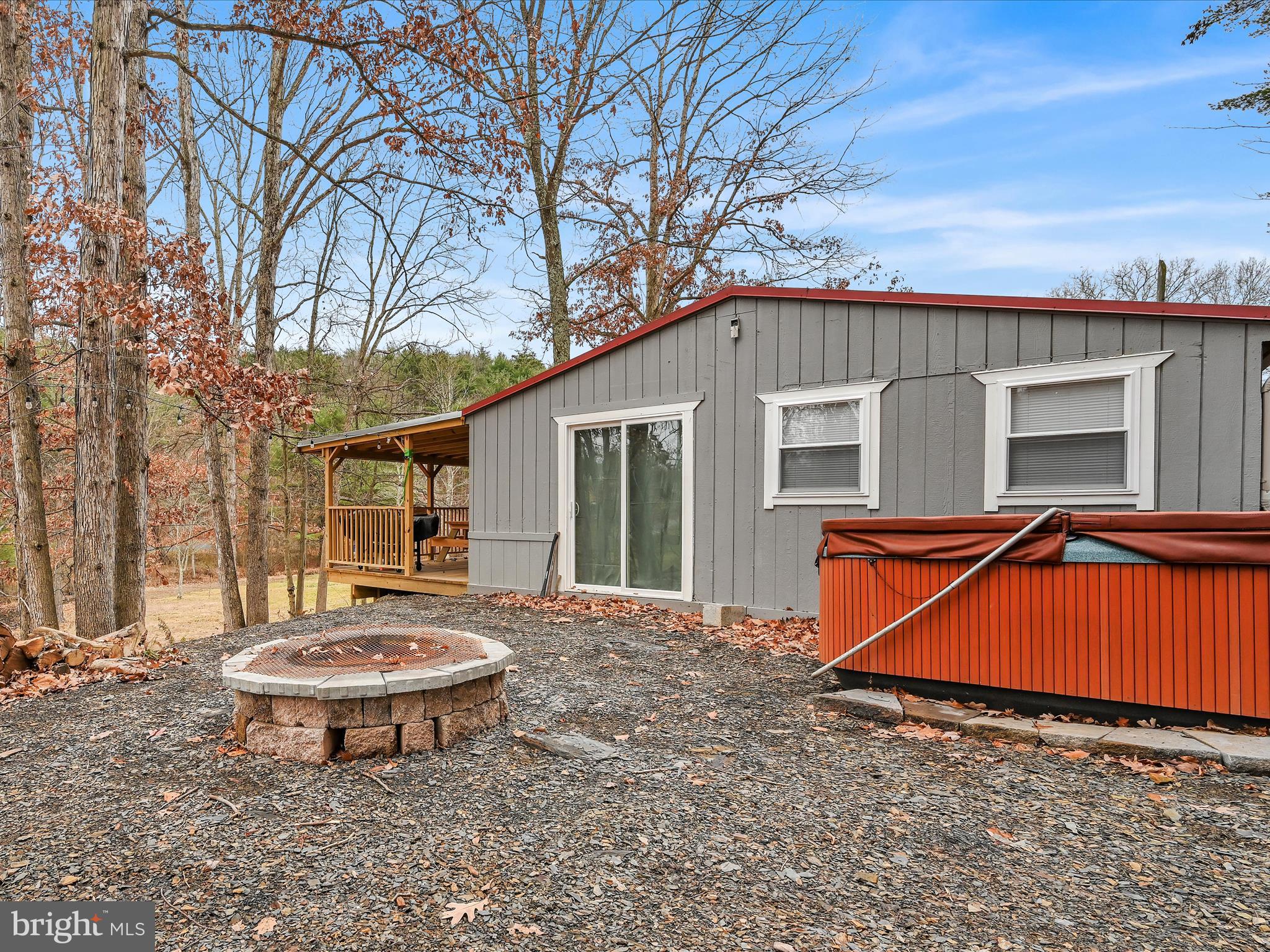 1271 SHEEPSKIN HOLLOW ROAD