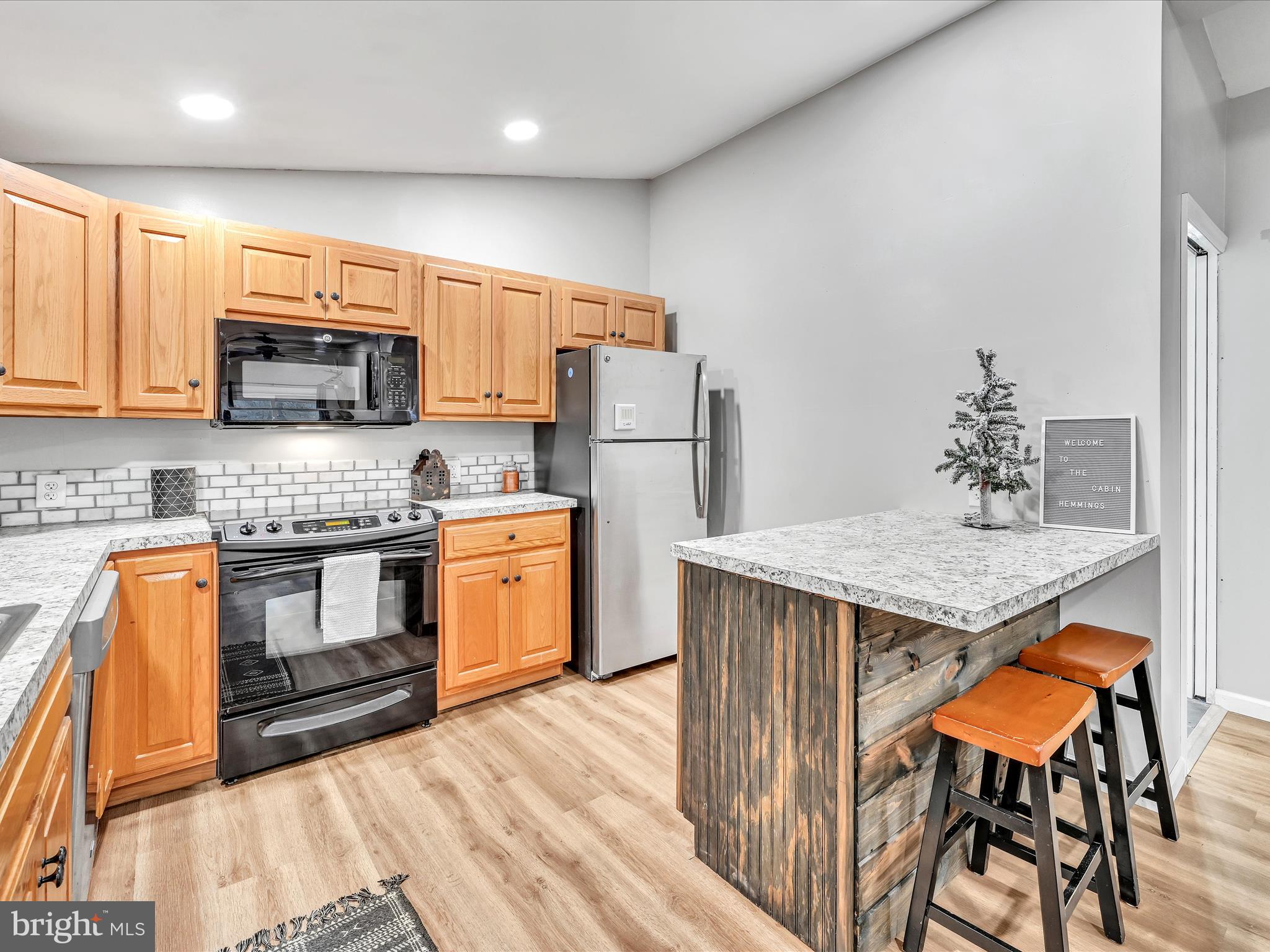 1271 SHEEPSKIN HOLLOW ROAD